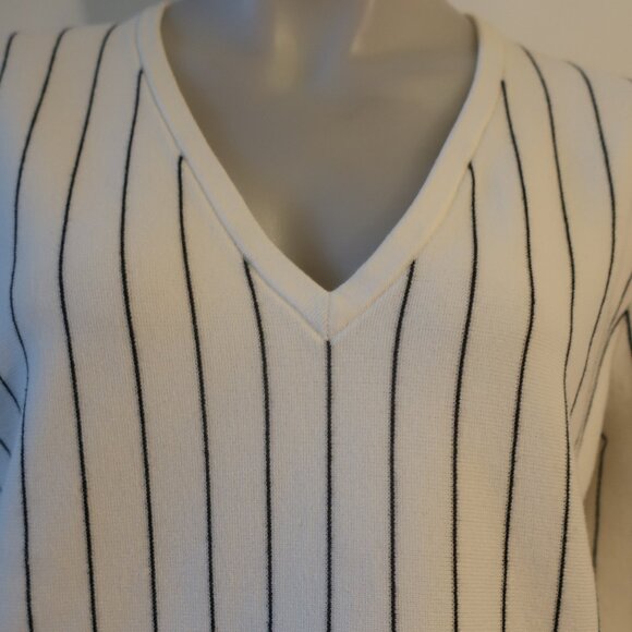 Womens Theory Hayden White Black Striped V-Neck Fringed Knit Pullover Sweater M* - Picture 4 of 12
